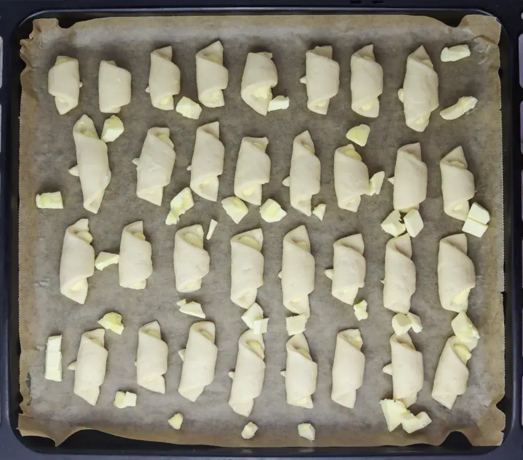 cheese rolls before baking