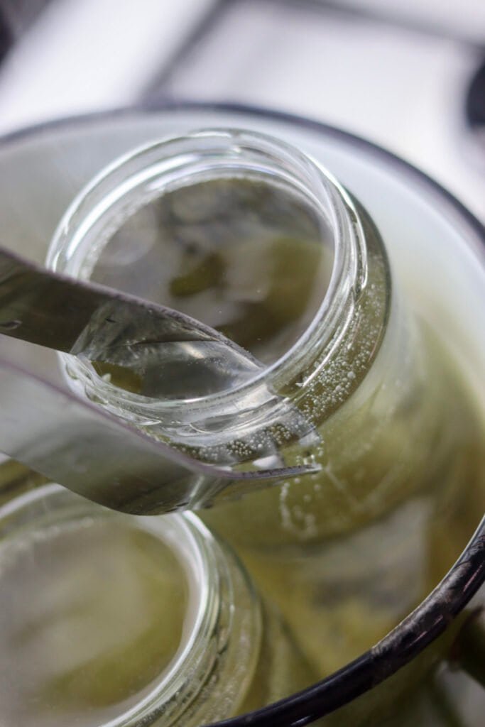 How to remove hot jars for canning from boiling water.
