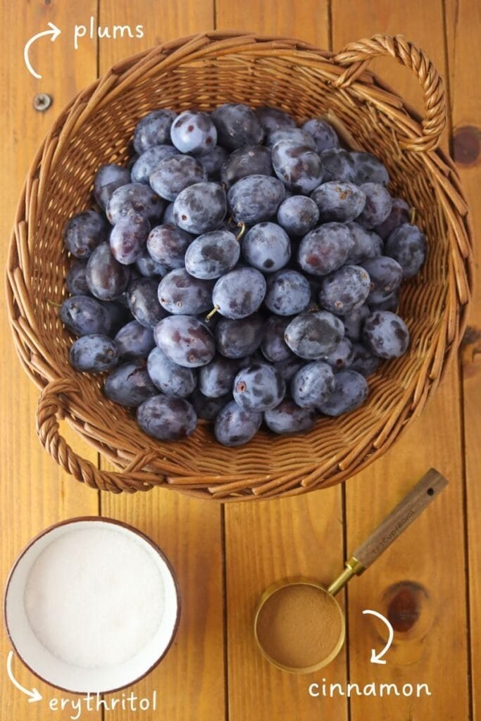 Ingredients needed for sugar free plum jam with cinnamon: fresh plums, erythritol and ground cinnamon.