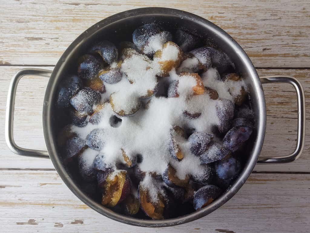 plums in the pot